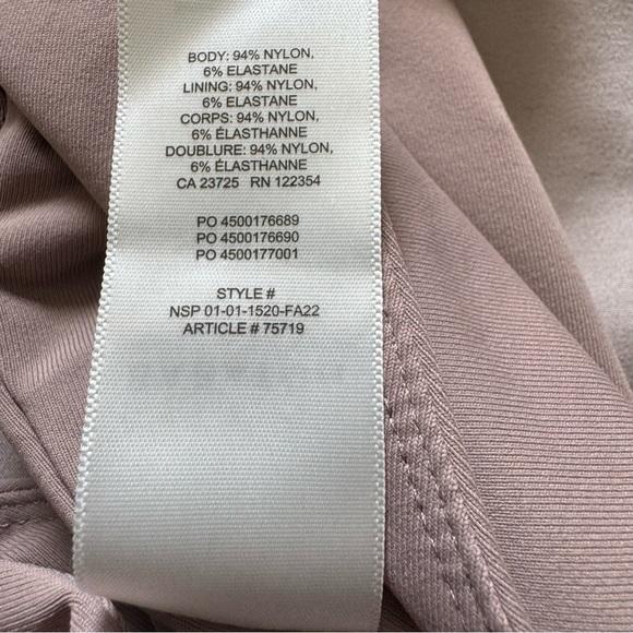 NWT Aritzia Babaton Contour V-Neck Taupe Bodysuit size Small - Picture 10 of 10